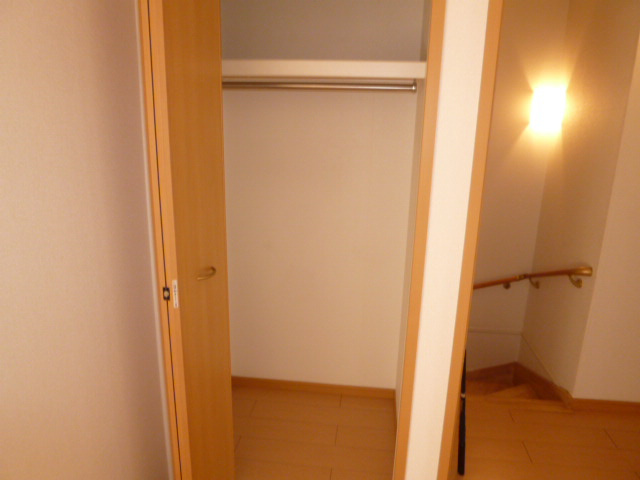 グローリアＡの収納|クローゼット