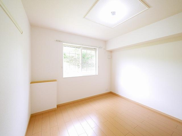 イル　ベラージオ　Ｂの洋室|洋室です