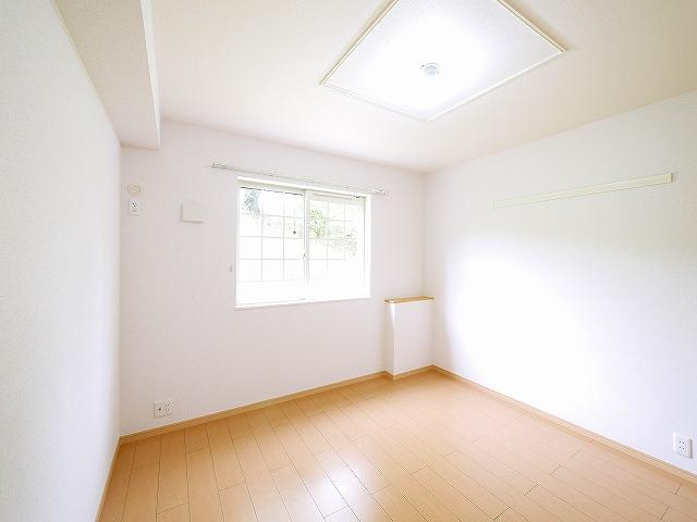 イル　ベラージオ　Ｂの寝室|ゆとりの広さです