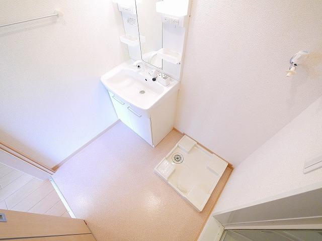 イル　ベラージオ　Ｂの独立洗面台|忙しい朝には欠かせない洗面所です