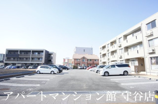【駐車場】