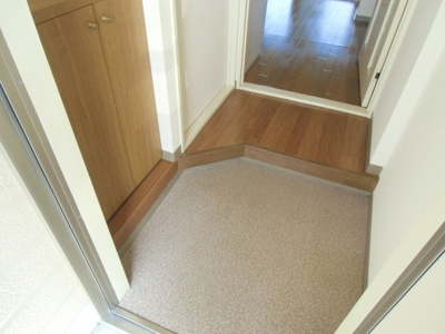 【玄関】 | ウエストビレッジⅡ番館