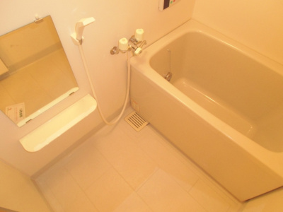 【浴室】 | ウエストビレッジⅡ番館 | 追い炊き機能付きの浴室