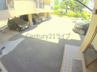 【駐車場】