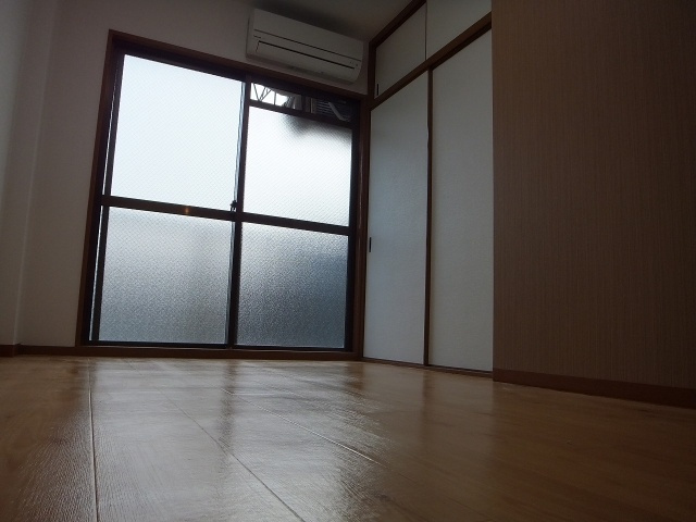 ビューハイム西村の居間・リビング