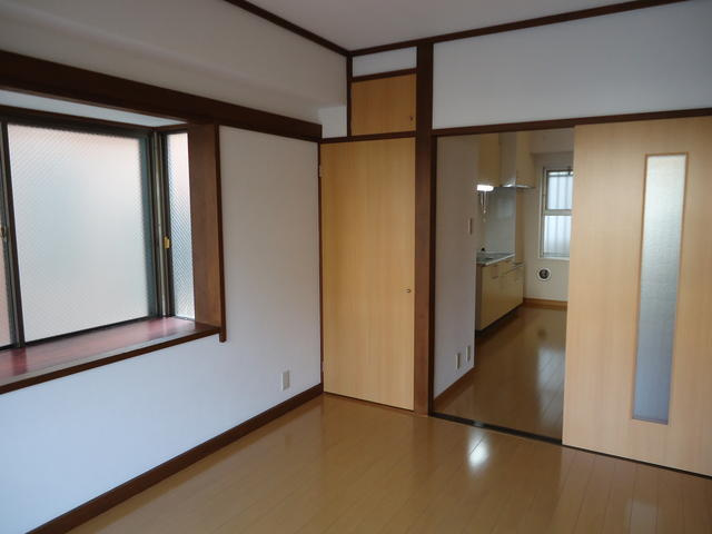 グリーンピア彦春の収納