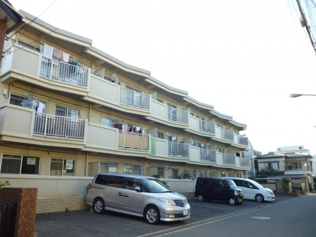 グリーンピア彦春の外観