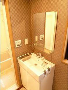 【洗面所】 | 西原1丁目戸建 | 独立洗面台☆脱衣所スペースにもなりますね！