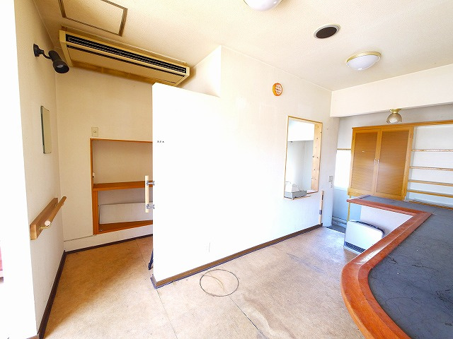 谷村店舗の内装