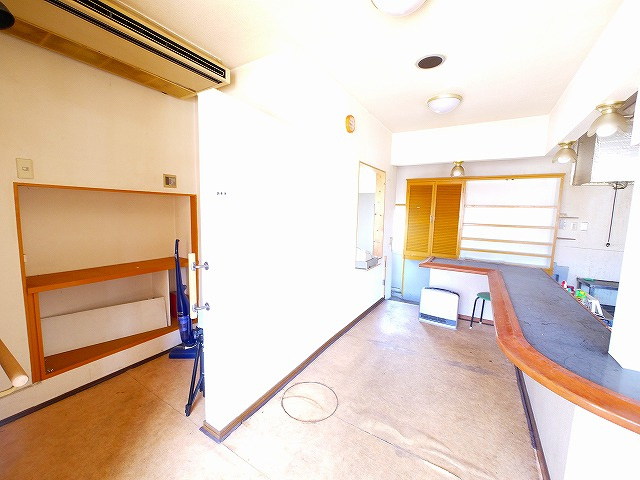 谷村店舗の内装