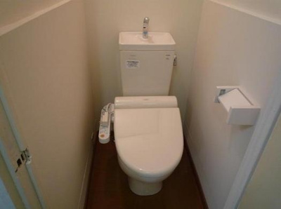 【トイレ】 | 富ヶ谷マンション | そして、トイレにはとっても便利なウォシュレット付き(ﾉﾟοﾟ)ﾉ