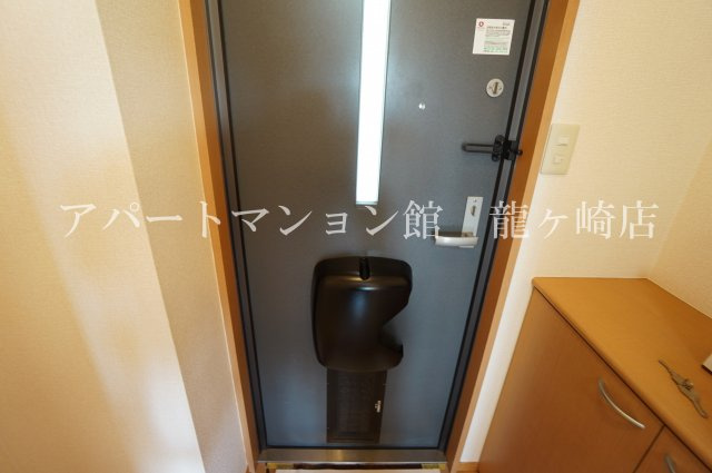 パークサイド松ヶ丘の玄関