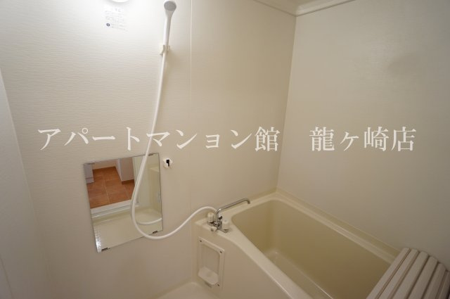 パークサイド松ヶ丘の浴室
