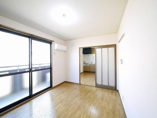 サンリッチの居間・リビング|ゆったり過ごせるリビングです