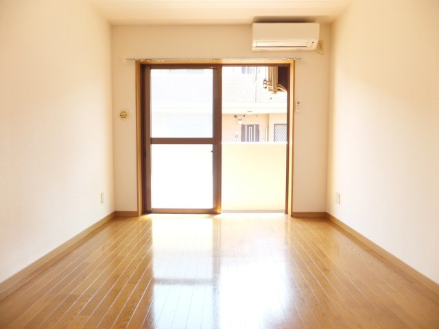 エクセル貴多川第7の居間・リビング