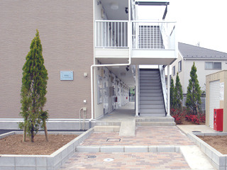 【エントランス】 | リラ