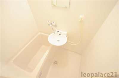 【浴室】 | リラ | 同タイプ室内　浴室換気乾燥機付き