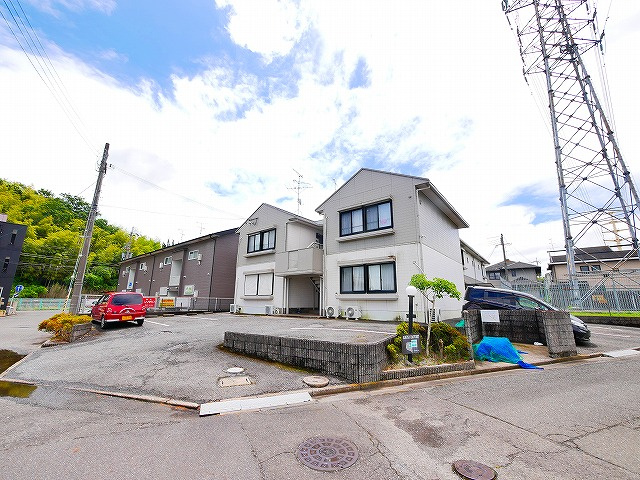 アンプルハーベストAの駐車場