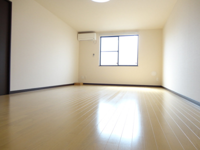 【居間・リビング】 | レオネクスト大都 | ☆リビング広々１６帖・エアコン付☆