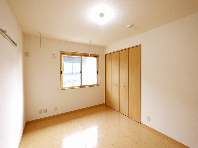 ハイツメビウス　Ｂ棟の寝室|使い勝手のいい寝室です