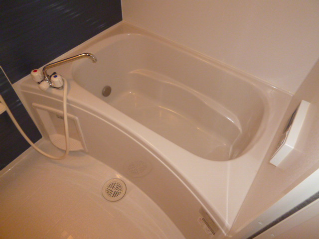 スクエア・レジデンスＢの浴室|追い焚き風呂