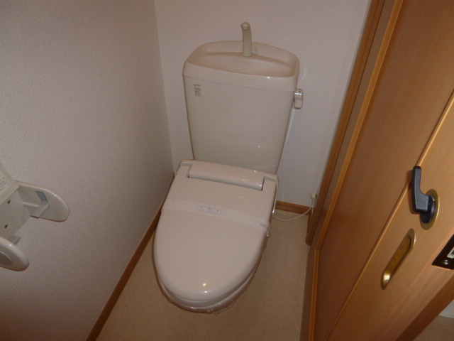 スクエア・レジデンスＢのトイレ|暖房便座