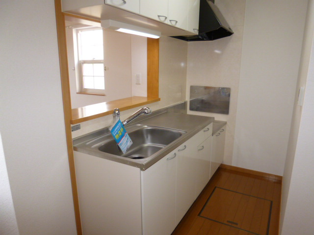 スクエア・レジデンスＢのキッチン|２口ガスコンロつき