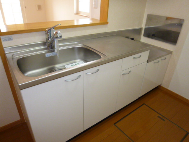 スクエア・レジデンスＢのキッチン|２口ガスコンロ付