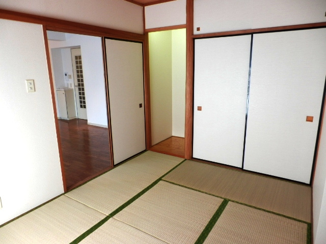 ライオンズマンション萩山の和室