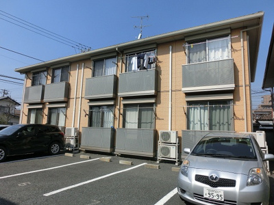 【外観】 | クレストコート | クレストコート　軽量鉄骨造南向き　明るい色合いの外壁です