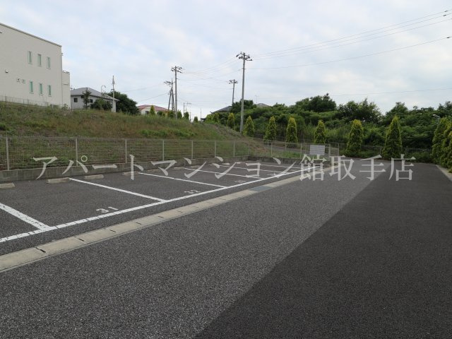 グリーンパティオAの駐車場