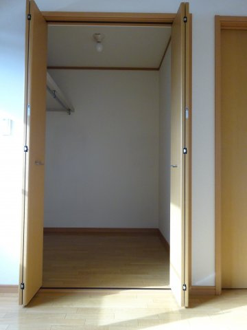 ヴァロリス向中野の収納