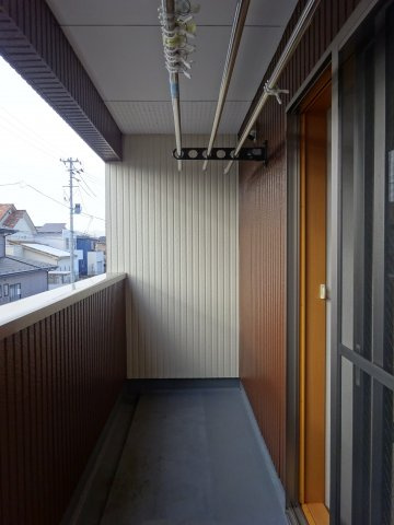 ヴァロリス向中野のバルコニー