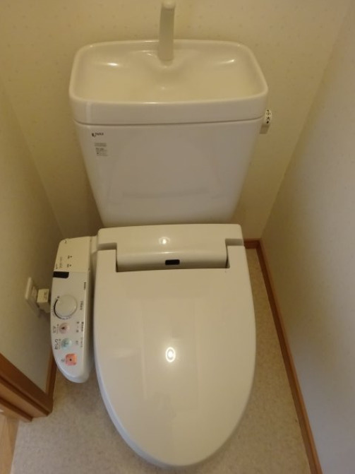 ヴァロリス向中野のトイレ