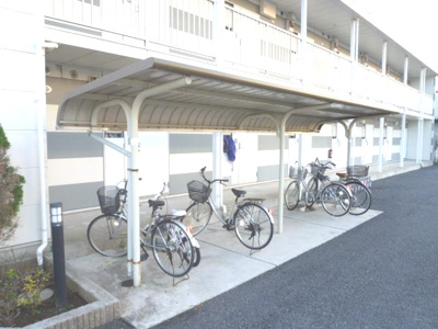 【その他共用部分】 | ボヌール成田 | 屋根付き駐輪場