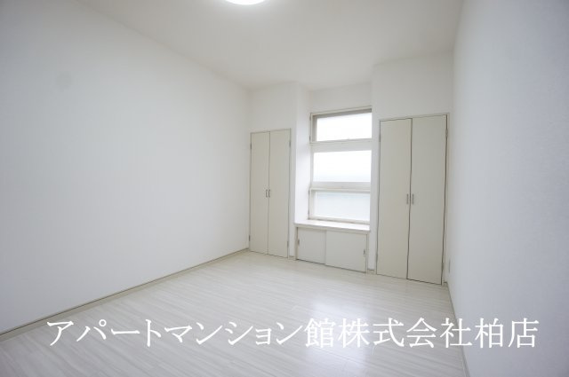 ワコーレ北柏エレガンスの寝室