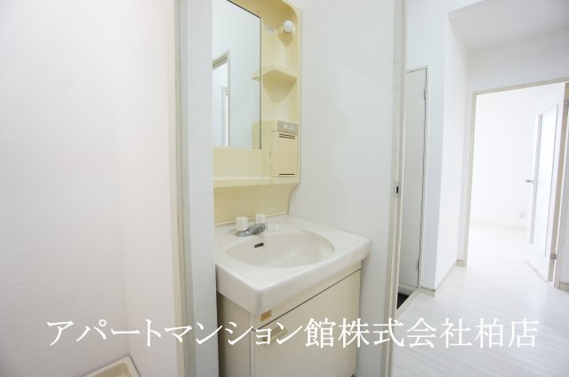 ワコーレ北柏エレガンスの独立洗面台