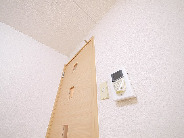 ライフ・イックスのセキュリティ|モニター付きインターホーン