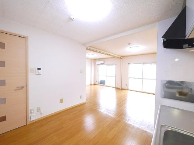 ライフ・イックスの居間・リビング|ゆったりとした居間です