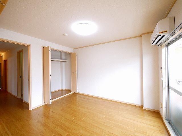 ライフ・イックスの居間・リビング|ゆったりとした居間です