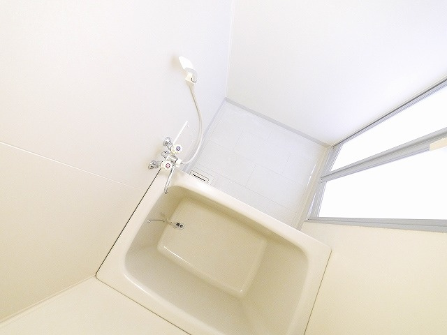 ライフ・イックスの洋室|ゆったりとした居間です