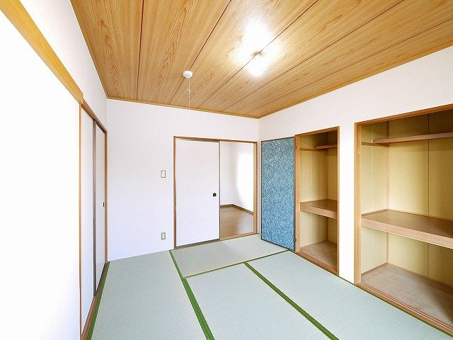 ガイアーヒルズⅠの寝室|和室があると、家にあたたかい雰囲気が生まれます