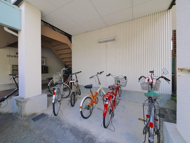 ジュネス東生駒のその他共用部分|駐輪場