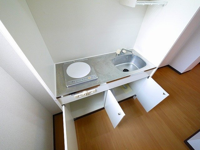 ジュネス東生駒のキッチン|きれいなキッチンです