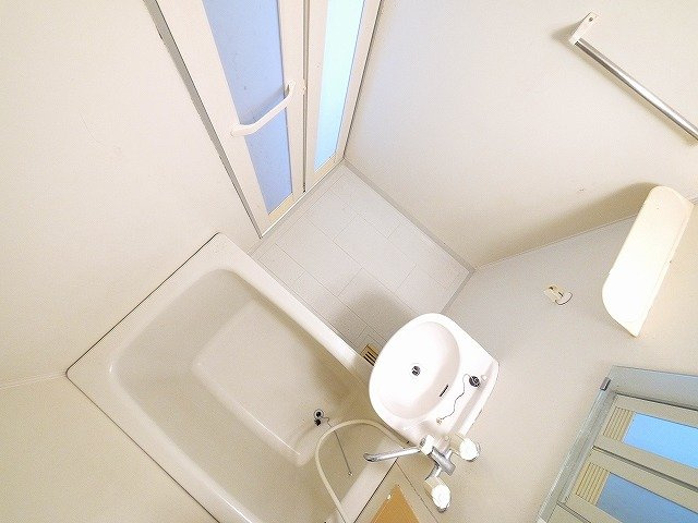 ジュネス東生駒の浴室|お風呂で日々の疲れを落としましょう