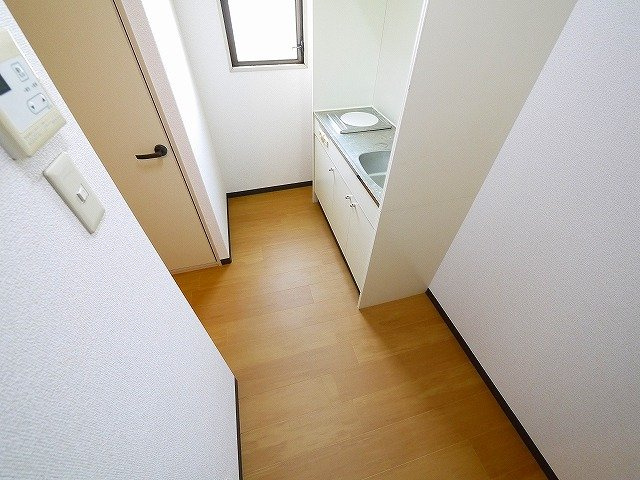 ジュネス東生駒のその他|キッチンには換気の出来る窓有