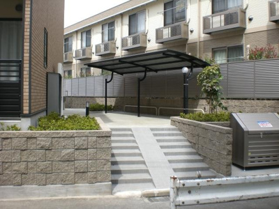 【エントランス】 | やまとⅡ | 屋根付き駐輪場あり