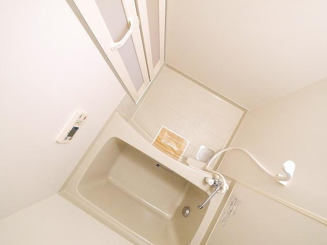 サンクコール朝和　A棟の浴室|ゆったり過ごせるお風呂です