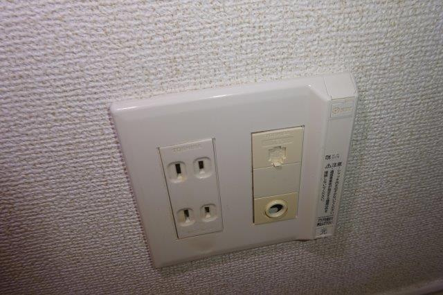 ポム・ダムールＡの設備|電話モジュラー