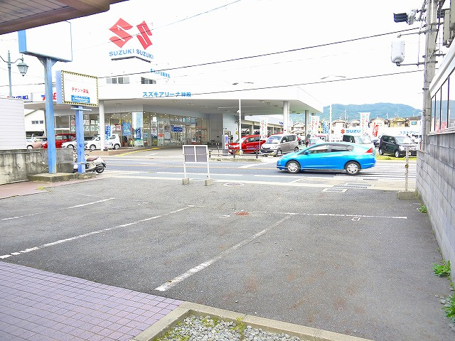 CASA神殿の駐車場